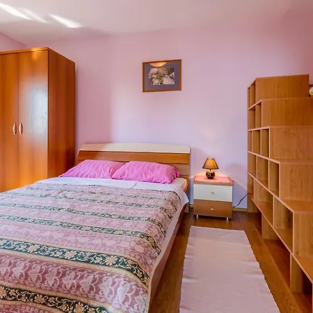 Appartement Rino *
